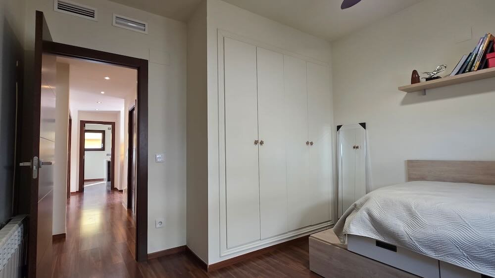 Property 2464 - Image 40